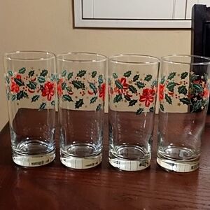 HOLLIDAY SET OF 4 CHRISTMAS CRYSTAL GLASSES. G…